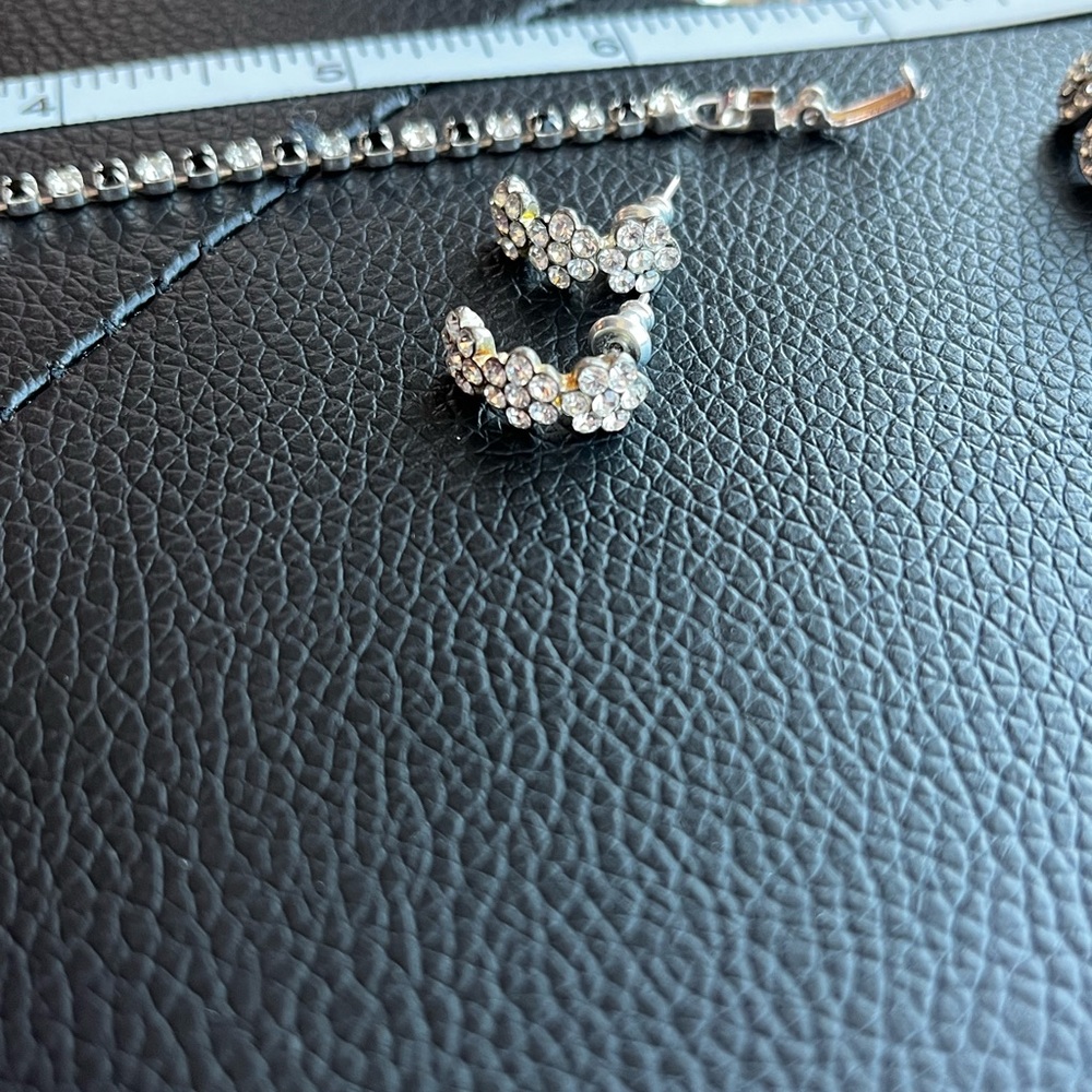 Elegant Rhinestone Set - Picture 2 of 6